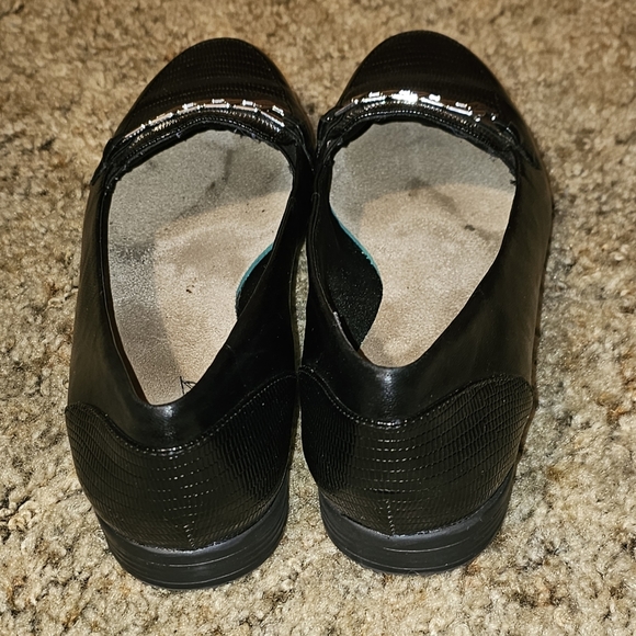 3 for $25 / Trotters loafers - Picture 2 of 4